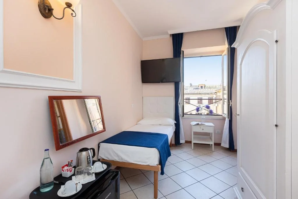 Double Room with Single Beds — Rome To Stay