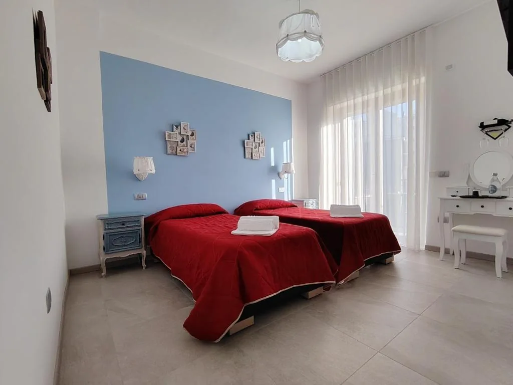 Spacious Twin Room — Villa Mariana Bed and Breakfast