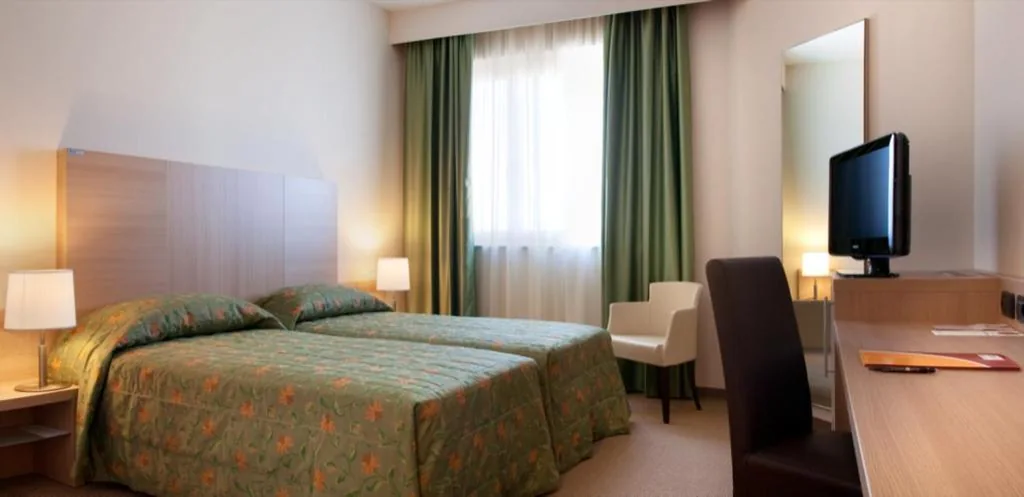 Camera Doppia con Letti Singoli — Torino Hotel San Luigi – Ristorante Trait d’Union