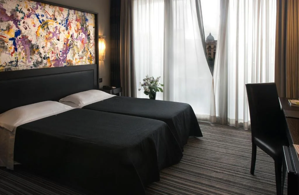 Camera Doppia con Letti Singoli — Twentyone Hotel