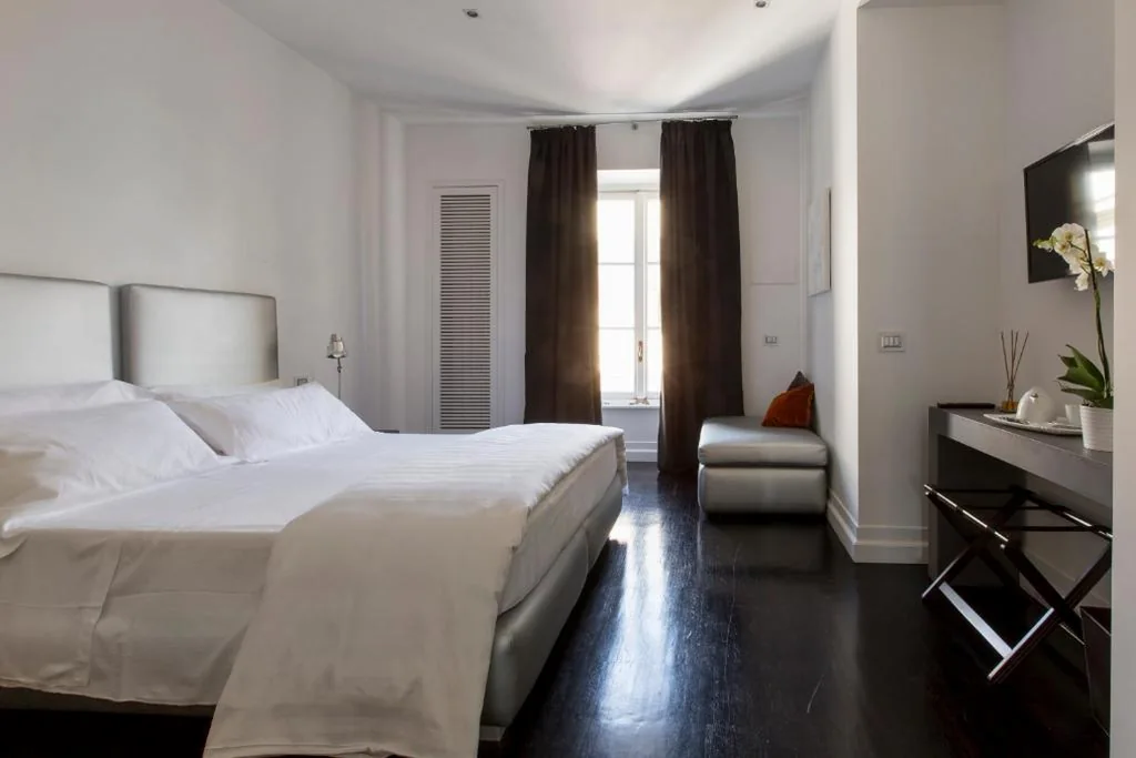 Camera Doppia con Letti Singoli — Xenia Guest House