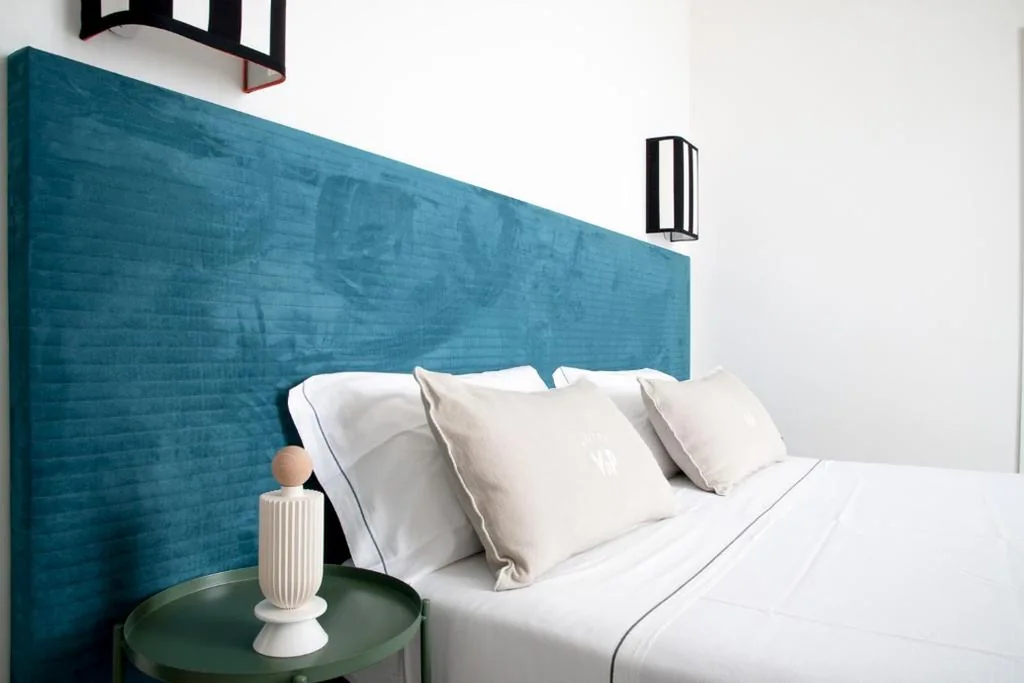Superior Double Room with Balcony and Sea View — Villa delle Palme