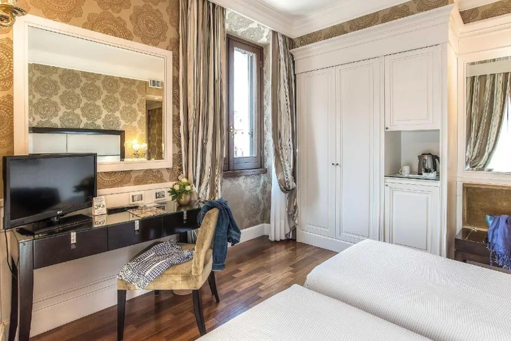 Camera Doppia Uso Singola — Albergo del Senato