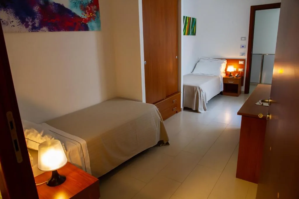 Economy Double Room with Single Beds — Hotel Miramare