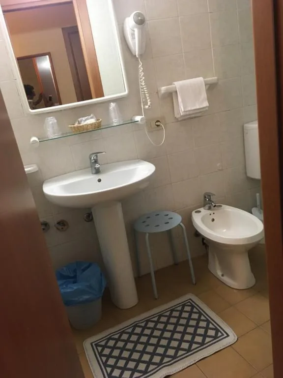 Economy Double Room with Single Beds — Ulivo