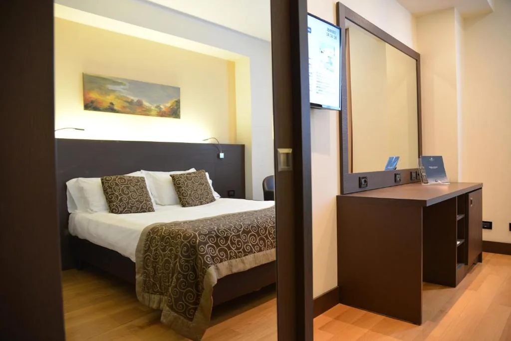 Camera Economy Matrimoniale/Doppia con Letti Singoli — Hotel Diamante