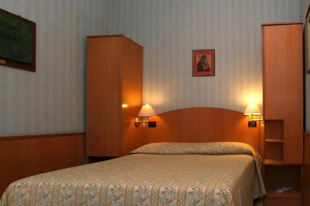 Economy Double/Twin Room — Hotel Museum