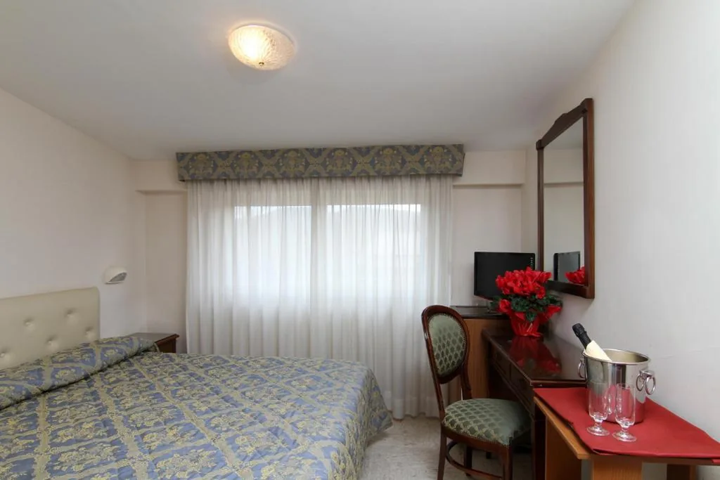 Economy Double/Twin Room — Mondial Park Hotel