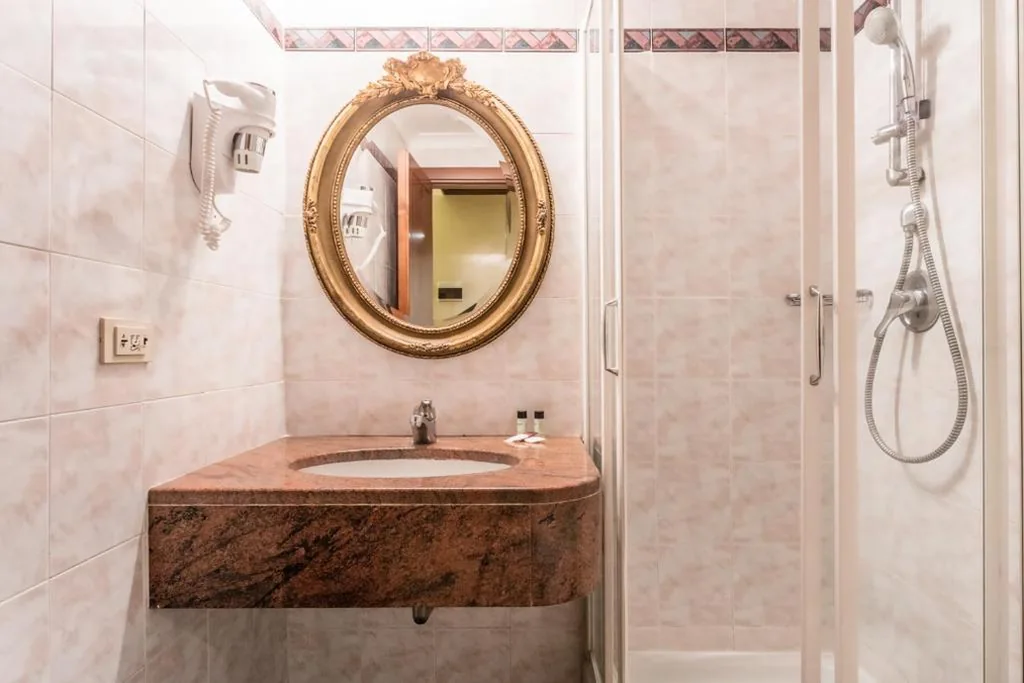 Camera Economy Matrimoniale/Doppia con Letti Singoli — Raeli Hotel Lazio