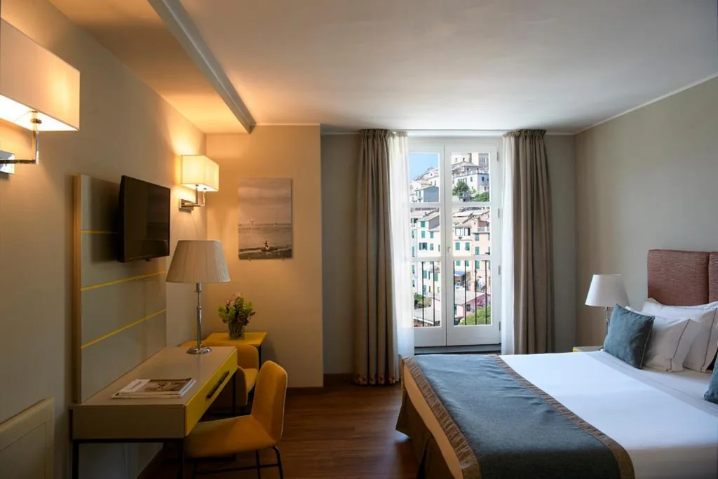 Executive Double/Twin Room with Sea View — Grand Hotel Portovenere