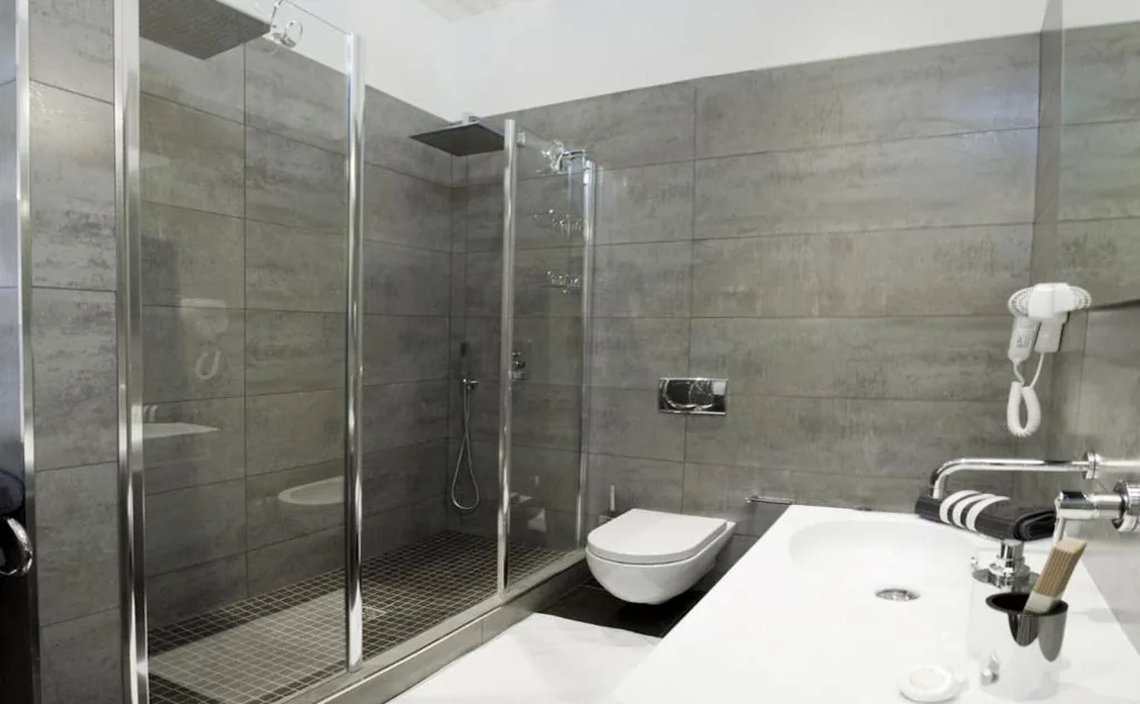 Family Room (2 Adults + 1 Child) — Cardilli Luxury Rooms