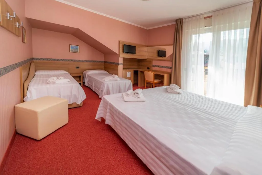Camera Familiare (2 Adulti + 2 Bambini) — Hotel Della Torre