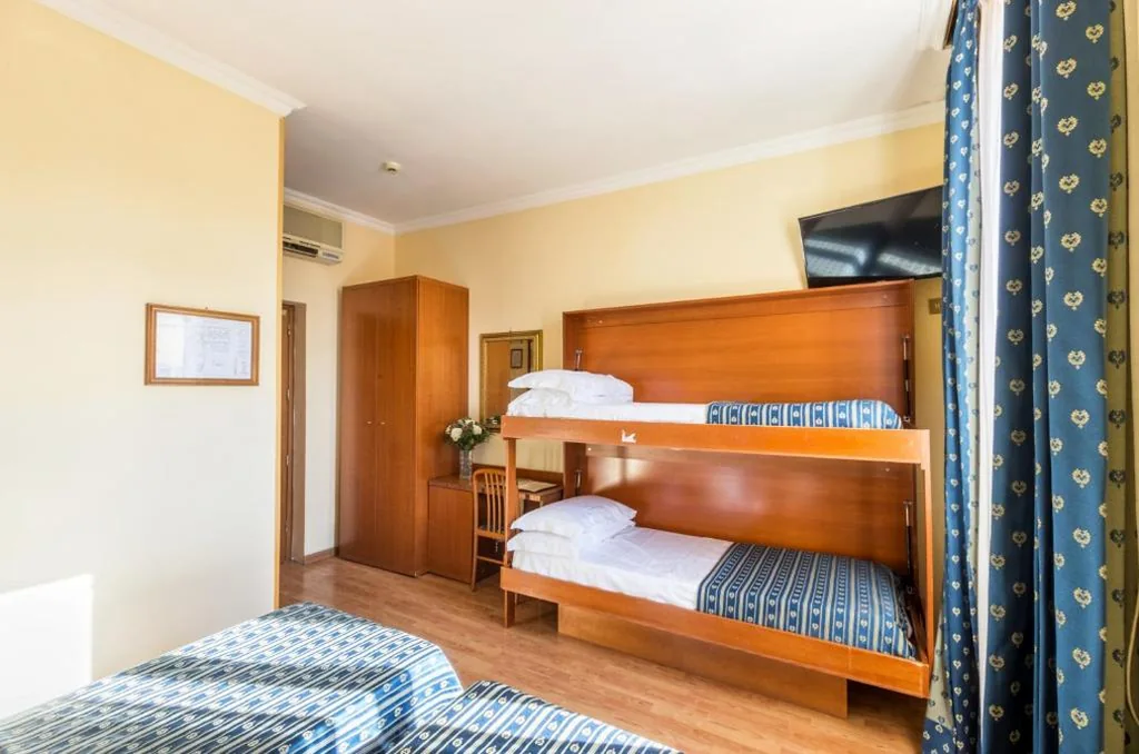 Camera Familiare (2 Adulti + 2 Bambini) — Hotel Tempio Di Pallade