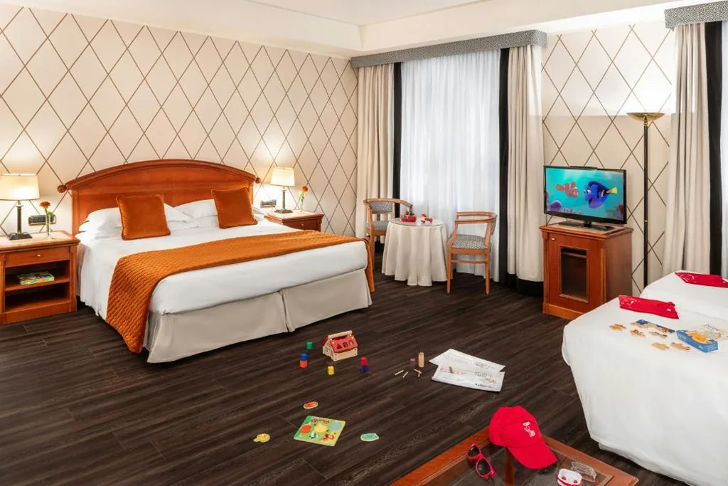Family Room (2 Adults + 2 Children) — Starhotels Majestic