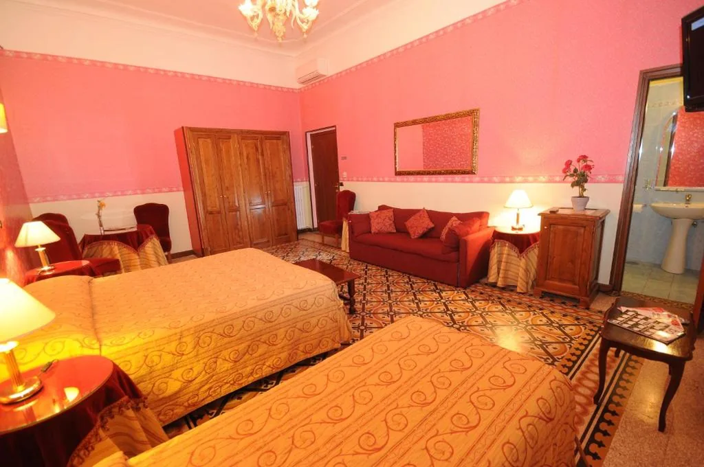 Camera Familiare (6 Adulti) — Hotel Sweet Home