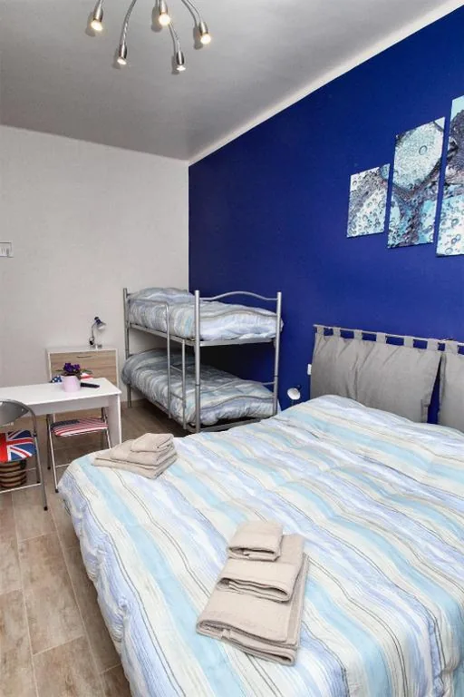 Camera Familiare — B&B Il Rosso e il Blu