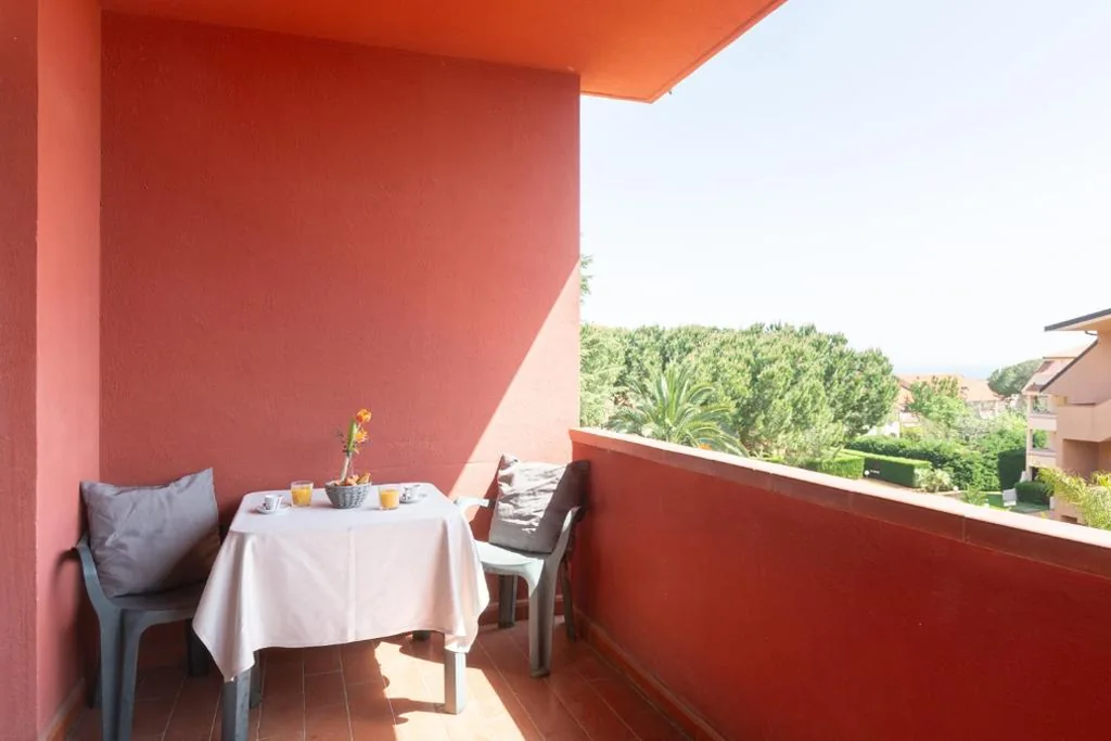 Camera Familiare Classic (2 Adulti + 1 Bambino) — Loano 2 Village