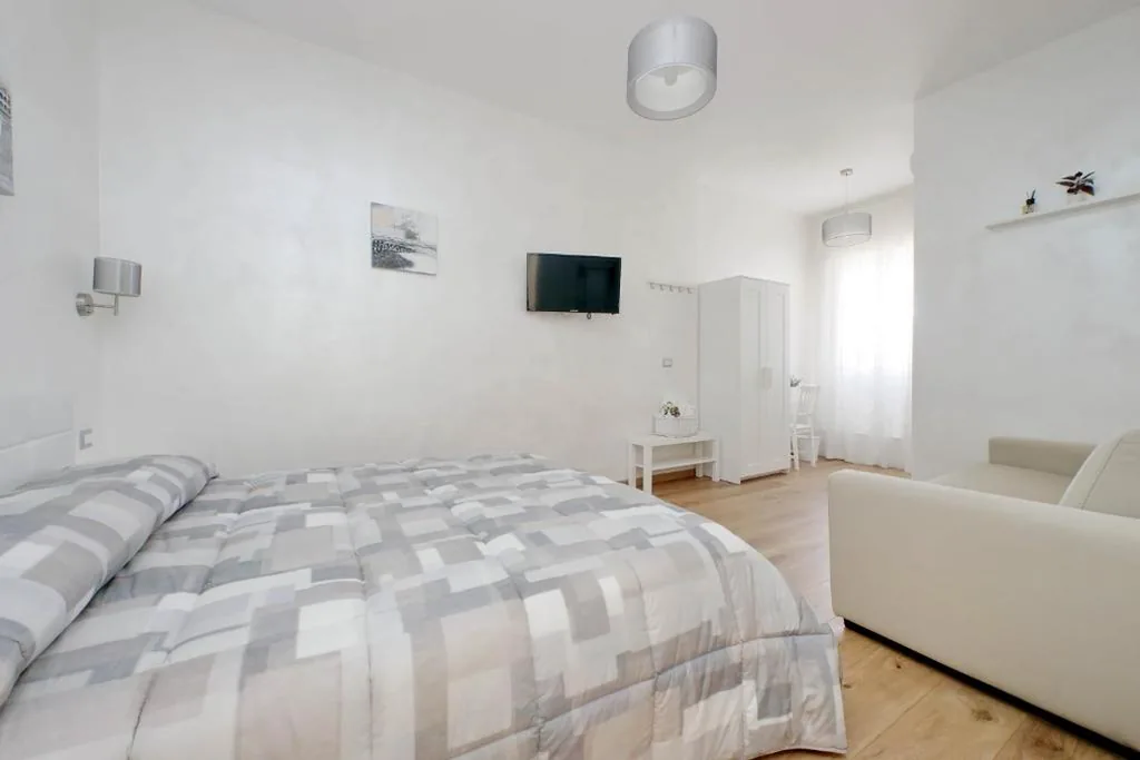 Camera Familiare con Bagno Privato — B&B Giuly