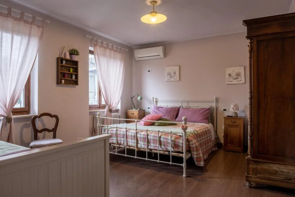 Camera Familiare con Bagno Privato — B&b Il Cortile