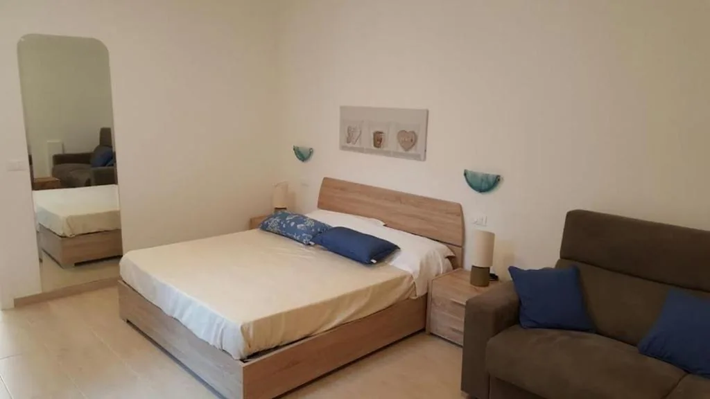 Camera Familiare con Bagno Privato - Edificio Separato — Hotel Riviera Sanremo