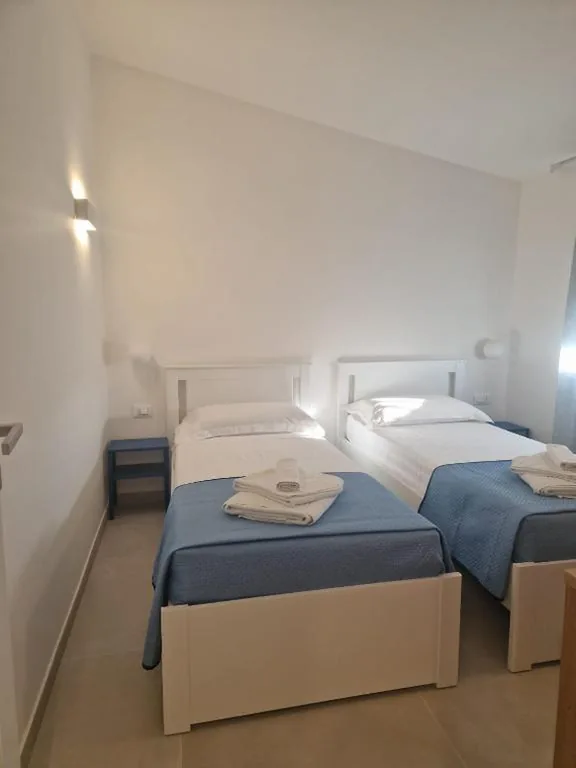Camera Familiare con Bagno Privato — Elios Badino B&B