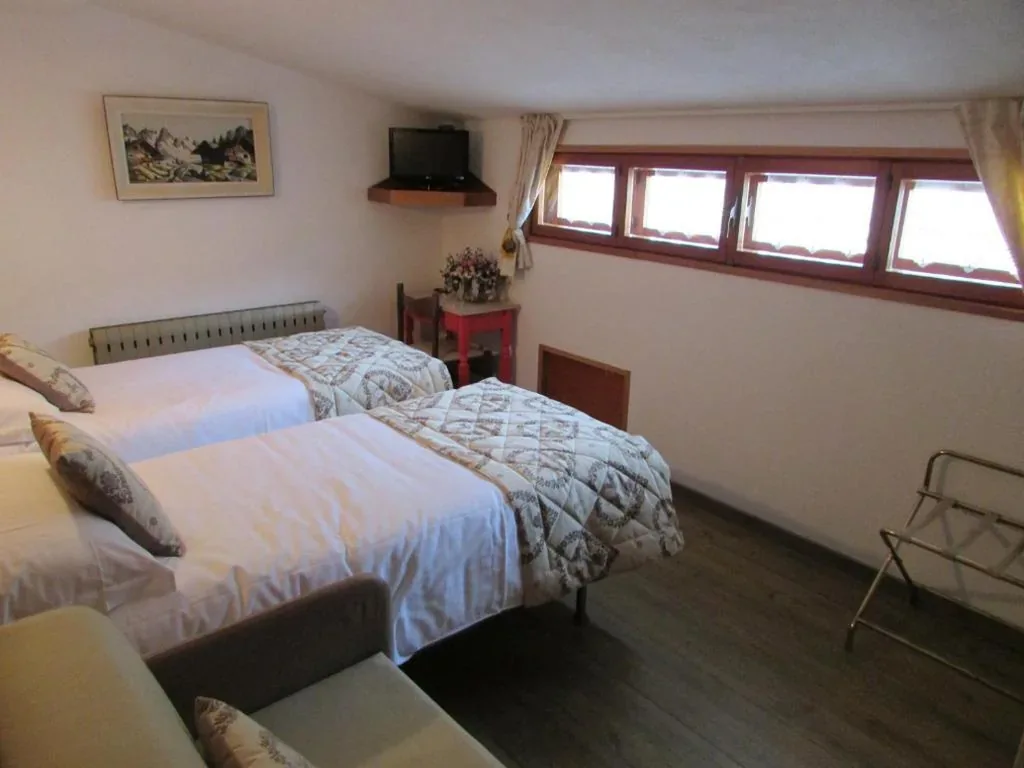 Camera Familiare con Bagno Privato — Hotel Meublè Meridiana