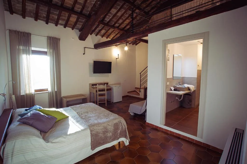 Camera Familiare con Bagno Privato — La Residenza dei Priori