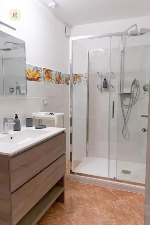 Camera Familiare con Bagno Privato — Le Camelie
