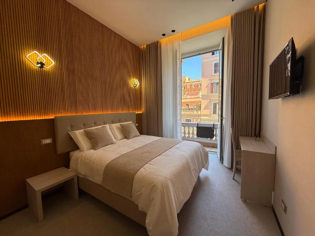 Family Room with Private Bathroom — Luxe roma