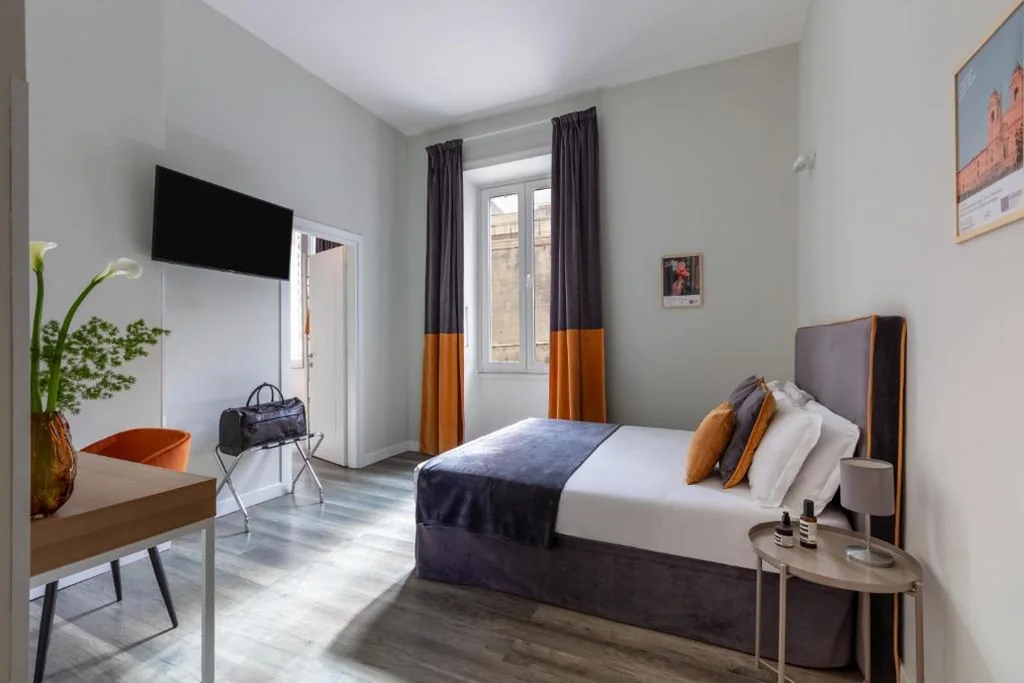 Family Room with Private Bathroom — Residenza Vaticano by Hili