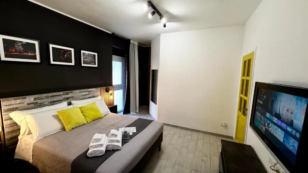 Camera Familiare con Bagno Privato — Urban & B