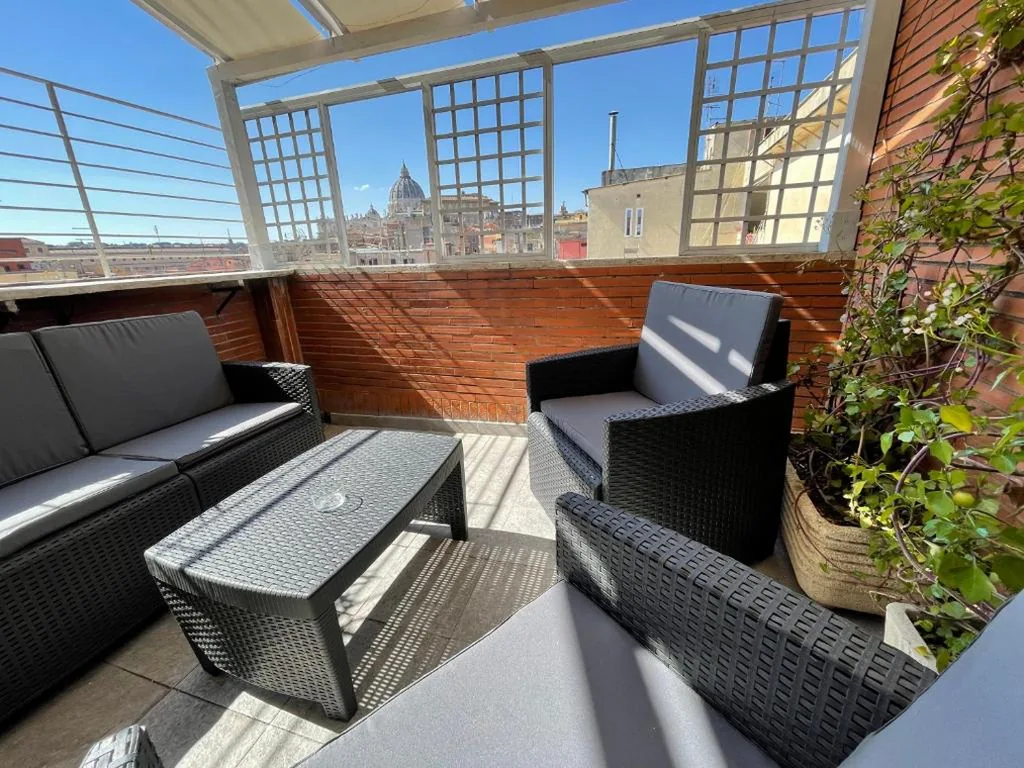 Family Room with Balcony — Art Atelier Vaticano Guest House