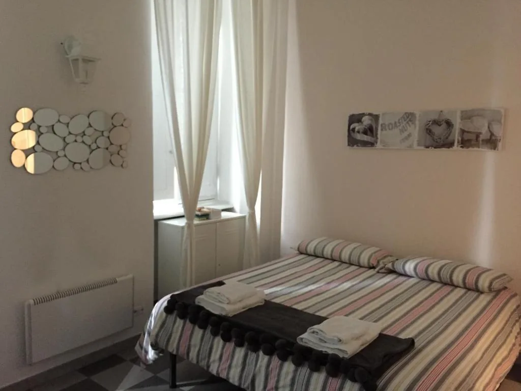 Family Room with Balcony — Bed2Go