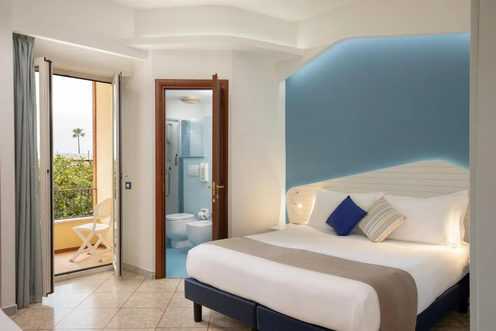 Camera Familiare con Balcone — Hotel Casa Yvorio