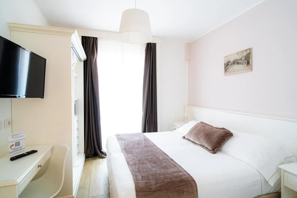 Camera Familiare con Balcone — Hotel Continental