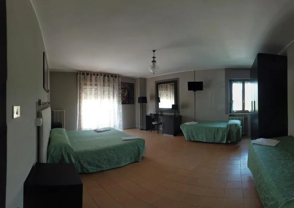 Family Room with Balcony — Hotel Cristina