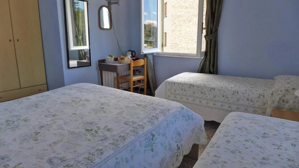 Family Room with Shower — Bed and Breakfast Gioiello