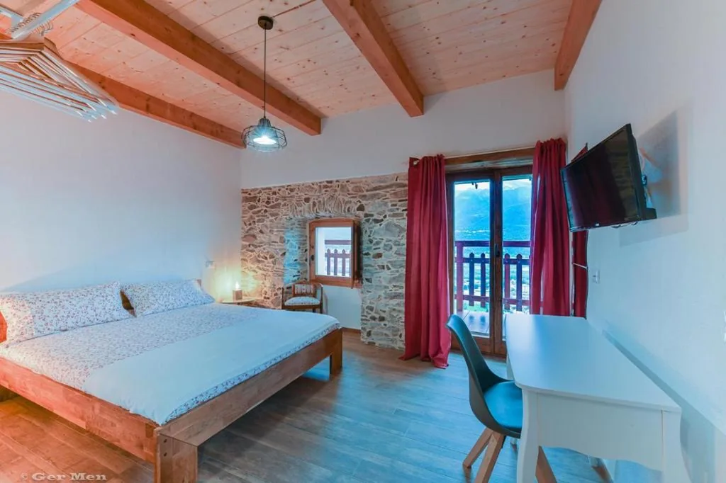 Camera Familiare con Terrazza — Ossola dal Monte – Affittacamere