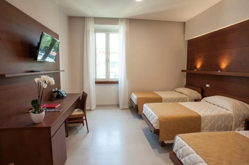 Camera Familiare con Terrazza — Villa Angelina