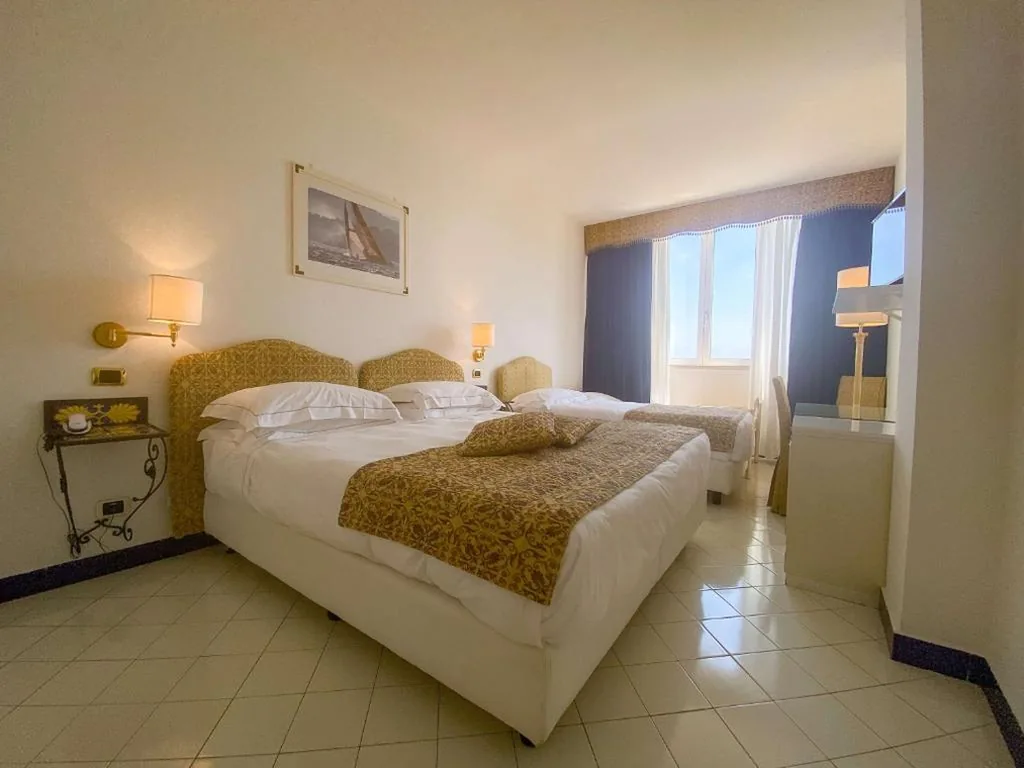 Camera Familiare con Vista Mare — Best Western Hotel Acqua Novella
