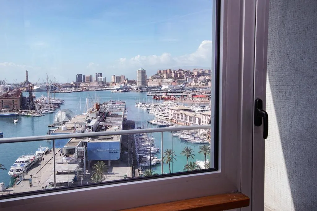 Camera Familiare con Vista Mare — Bluripa Guest House