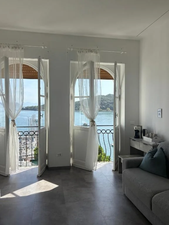 Camera Familiare con Vista Mare — Le Finestre Veneris