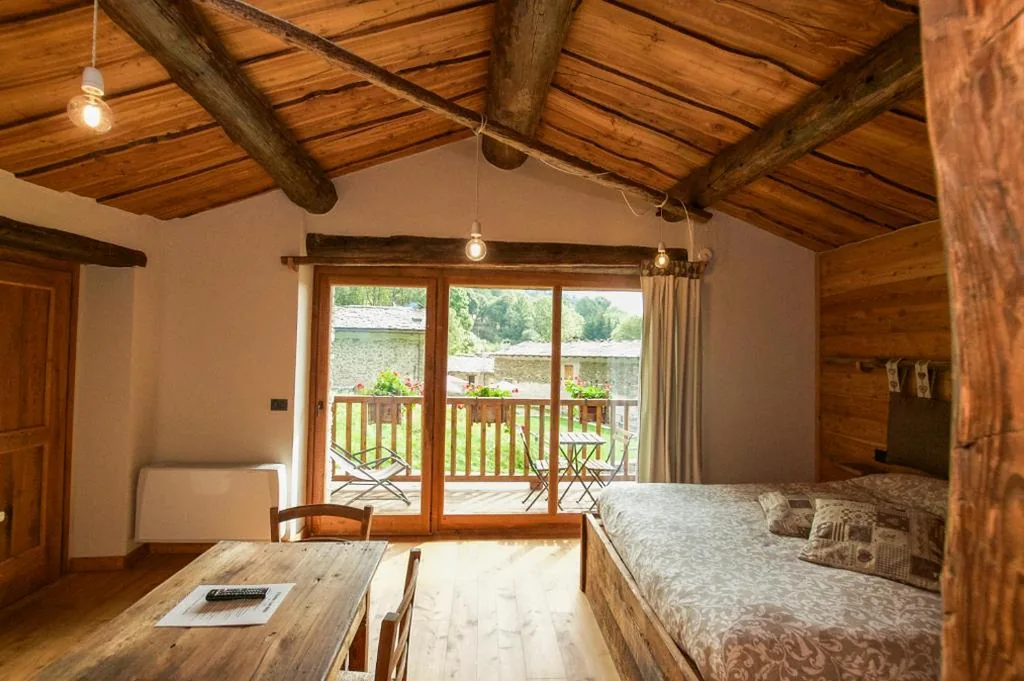 Camera Familiare con Vista Montagna — L’Escola e Lou Mulin