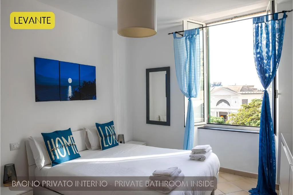 Family Deluxe Room — Camere Accoglienti Stazione Piazza Principe – 5 min Treni Crociere