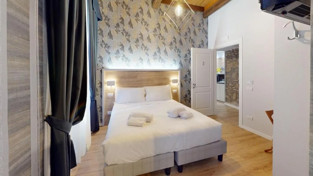 Camera Familiare Deluxe — ROME’S GLORIA HOTEL