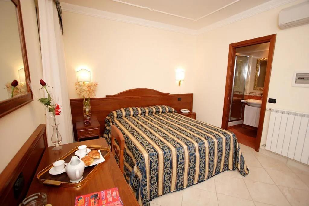 Camera Familiare — Guest House Galaxy
