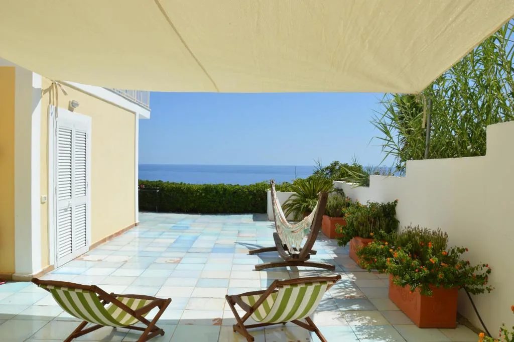 Camera Familiare — Hotel Agave e Ginestra