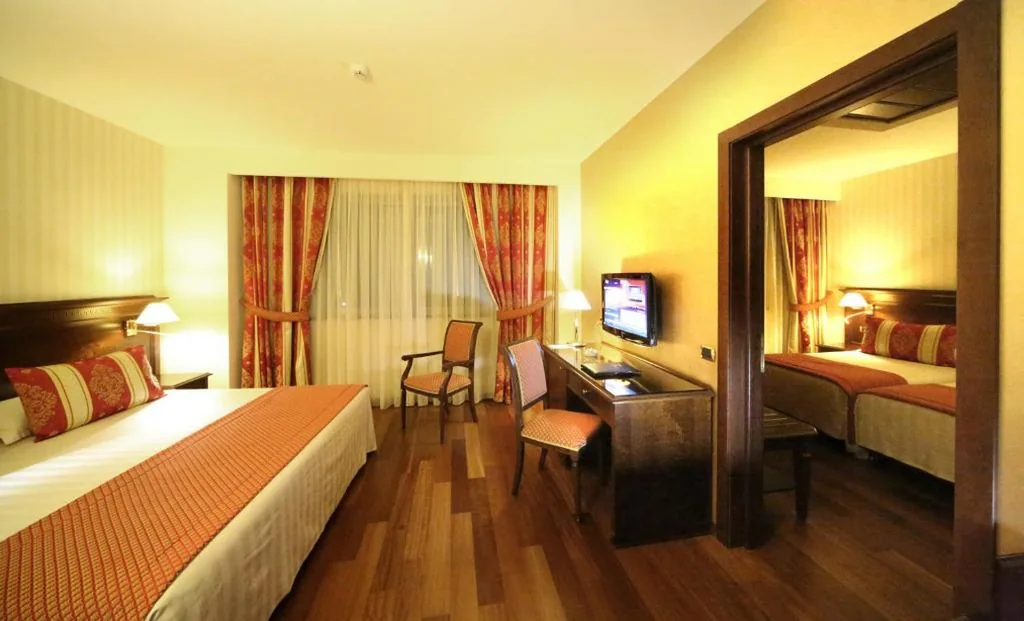Family Room — Hotel Calissano