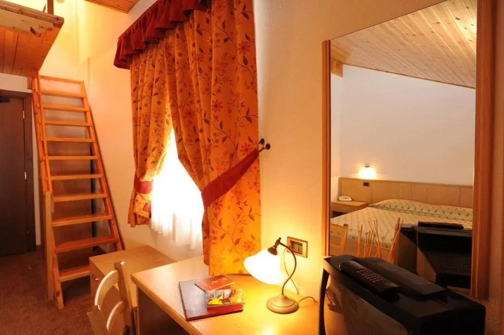 Camera Familiare — Hotel Petit Tournalin