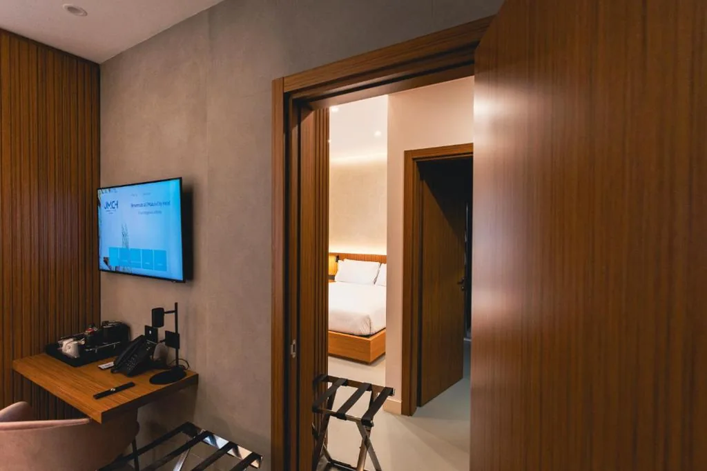 Family Room — J Maluni City Hotel